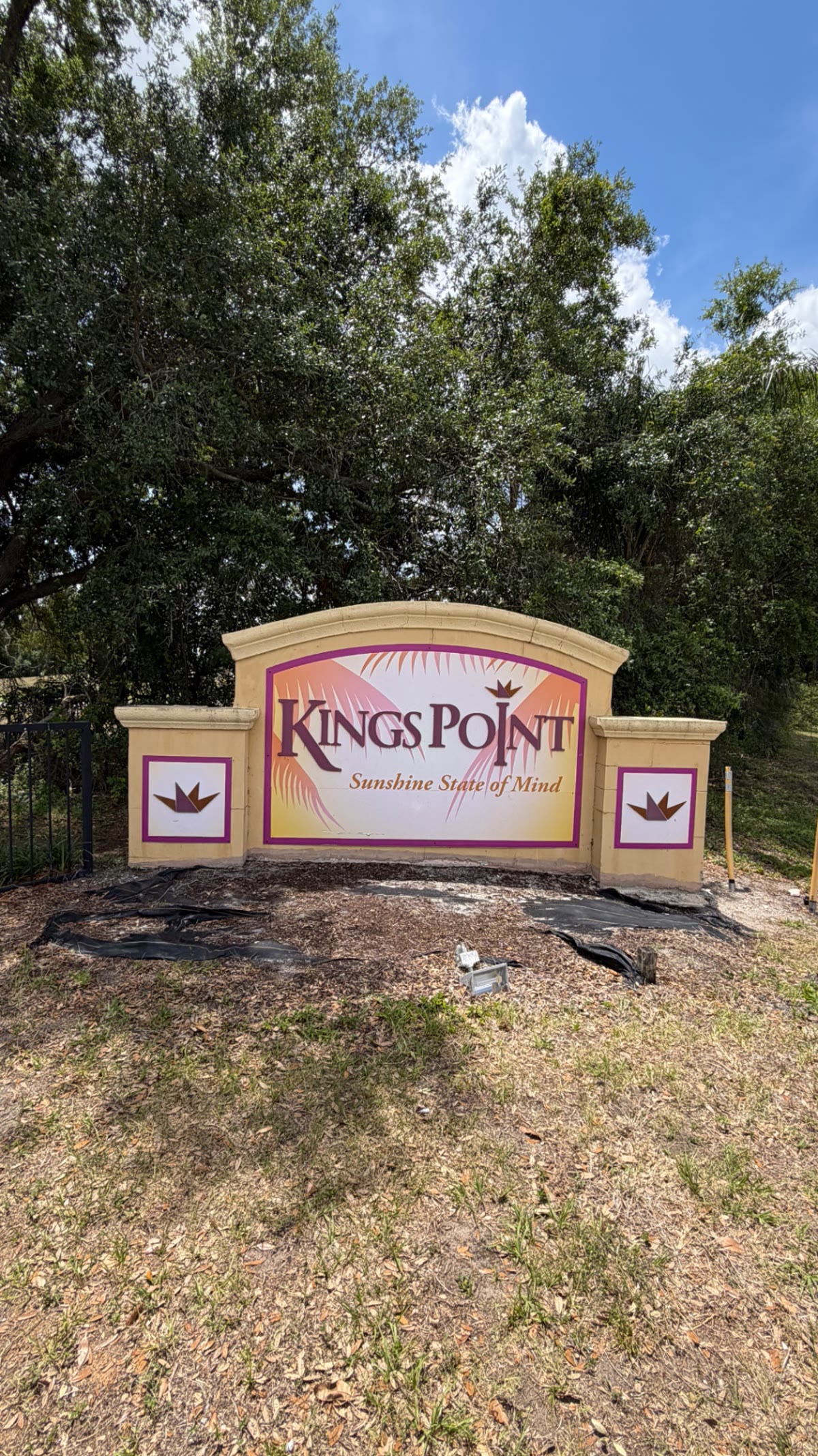 Kings Point Sunshine State of Mind monument sign